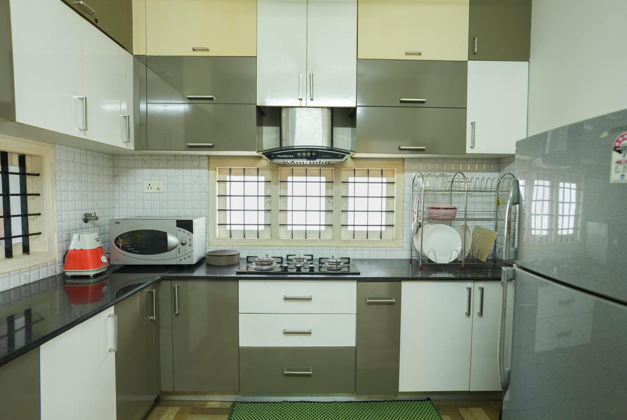 Swapna Home Suites Nedumbassery Buitenkant foto